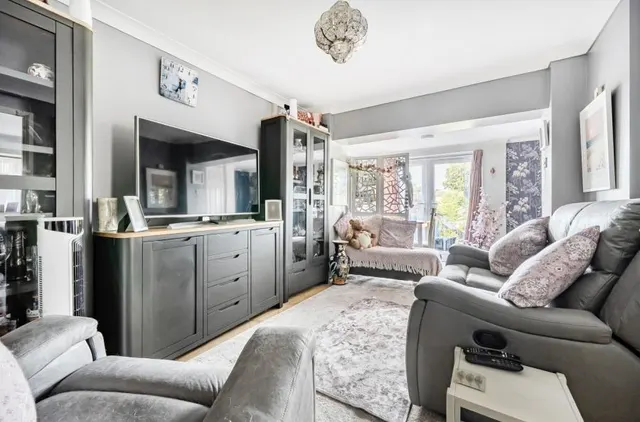 Galsworthy Drive, Caversham, RG4, photo 2