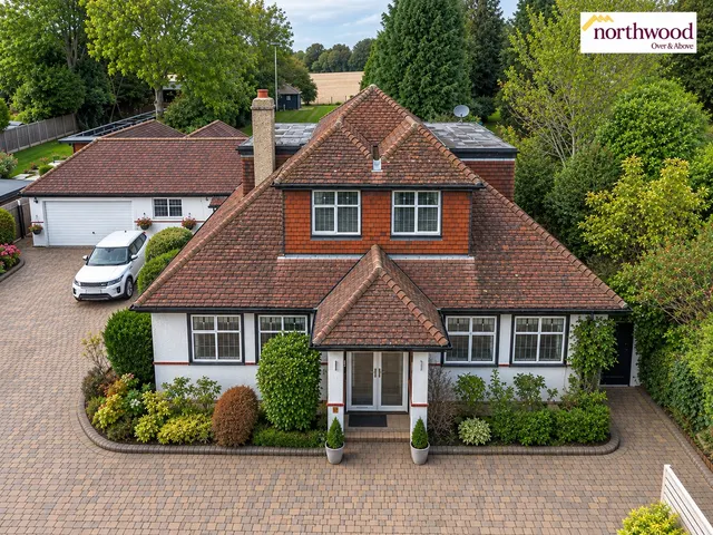 4 bedroom house, Abbots Road, Abbots Langley, WD5