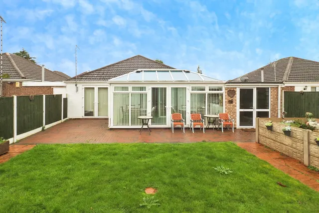 Photo 2 — Moorsholm Drive, Wollaton, Nottingham, NG8