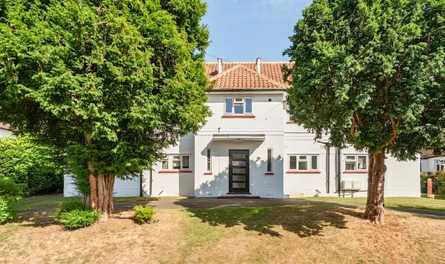 Manor Green Road, Epsom, KT19, photo 1