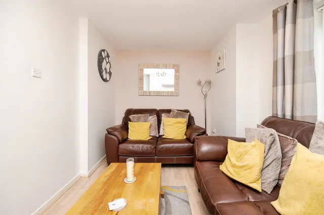 Ely Close, Rowley Regis, B65, photo 3
