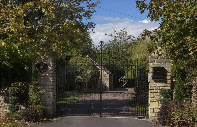 Millwood End, Long Hanborough, Witney, Oxfordshire, OX29 8BX, photo 1