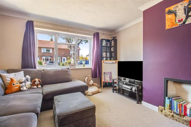 Photo 2 — Grenville Avenue, Goring-By-Sea, Worthing
