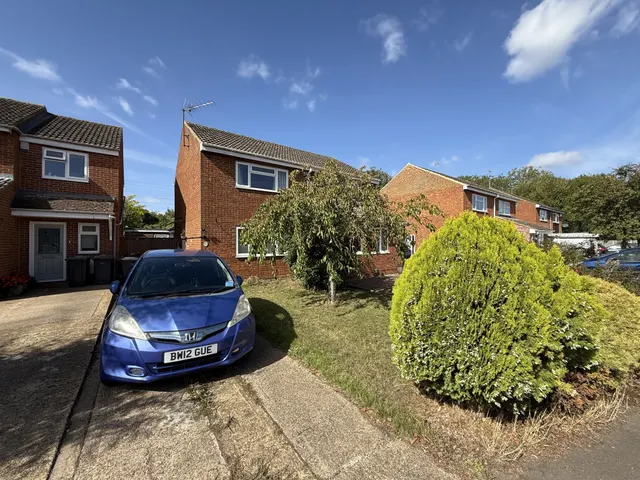 Pilgrims Close, LU5, photo 1