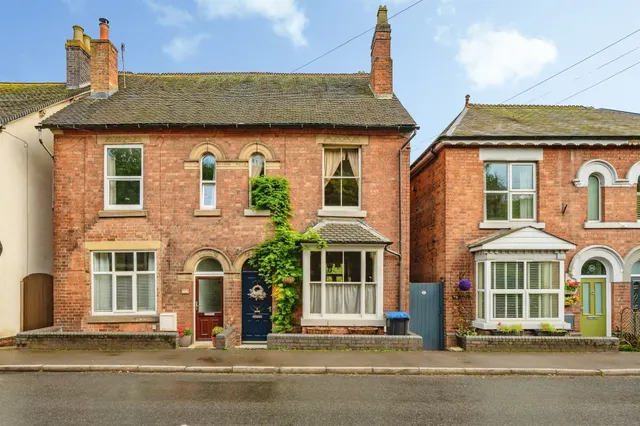 Mayfield Road, Ashbourne, DE6, photo 1