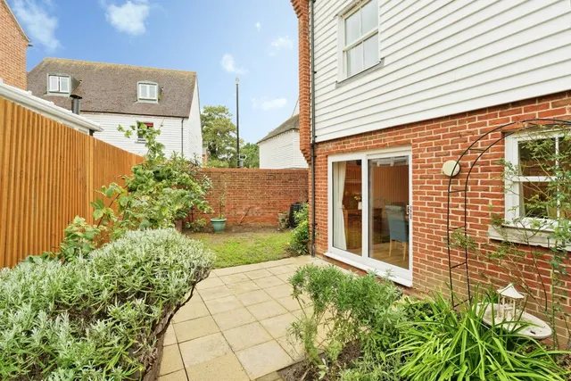 Photo 3 — Barton Mill Road, CANTERBURY, Kent, CT1
