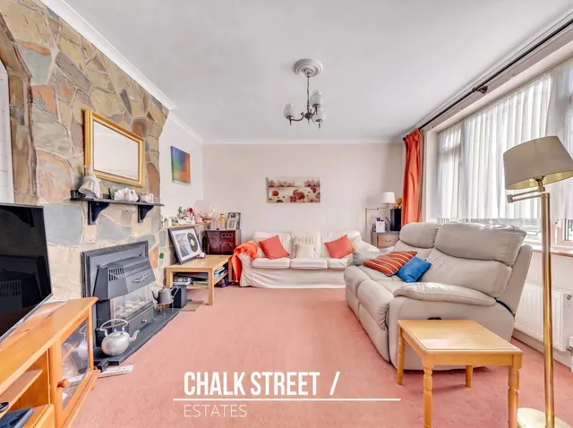 Amersham Road, Romford, RM3, photo 2