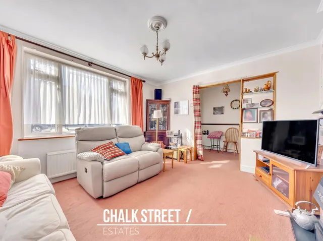 Amersham Road, Romford, RM3, photo 3