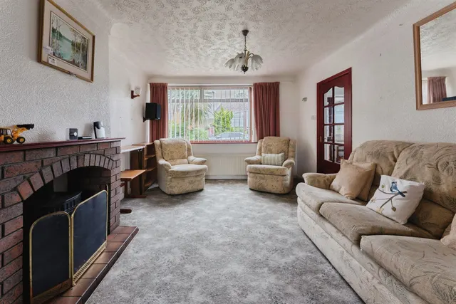 Hillfield Road, Little Sutton, CH66, photo 2