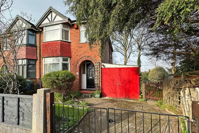 Langham Grove, Timperley, Cheshire WA15 6DY, photo 1