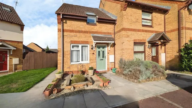 Paddock Close, Bradley Stoke, BS32, photo 1