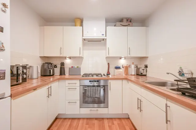 London, E14, photo 2