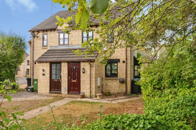 Hereford Close, Chippenham, photo 1