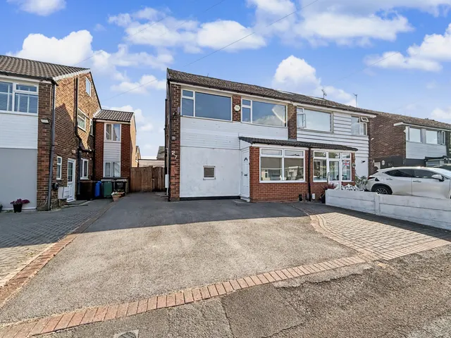 Parkstone Avenue, Whitefield, M45, photo 1