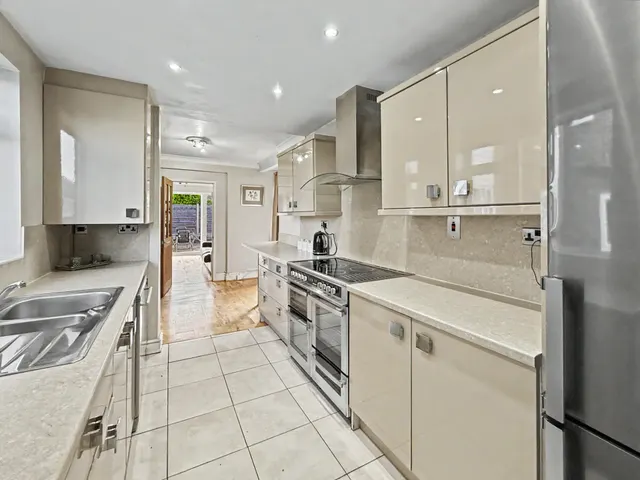 Parkstone Avenue, Whitefield, M45, photo 2