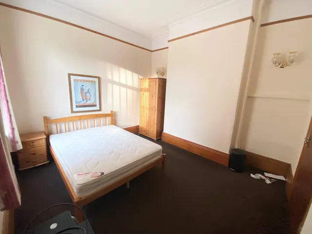 Bingley Road, Shipley, BD18, photo 2