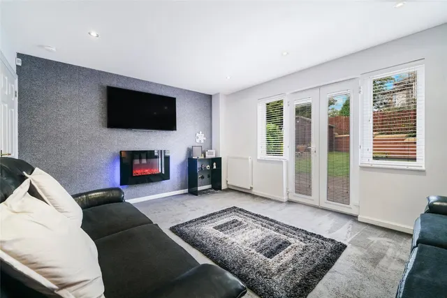 Station Park, Baillieston, G69, photo 2