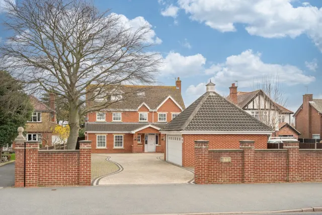 Yarmouth Road, Lowestoft, photo 1