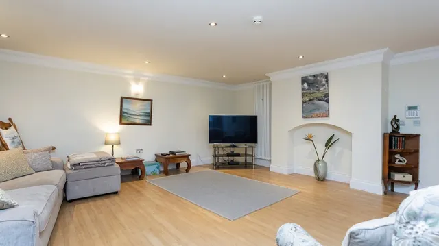 Winckley Square, Preston, PR1, photo 3