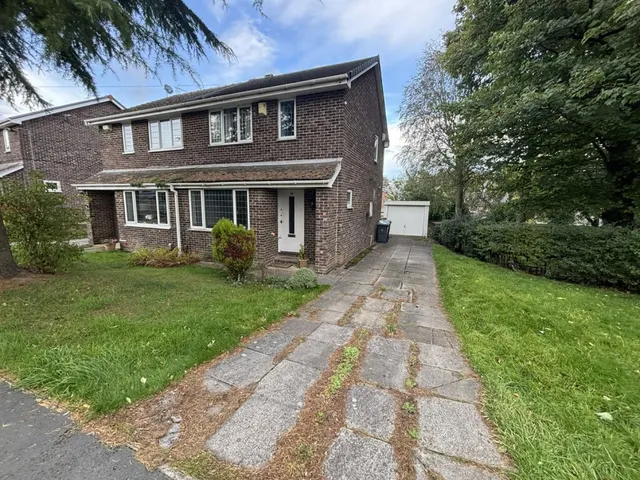 Sandmoor Drive, Lindley, HD3, photo 1