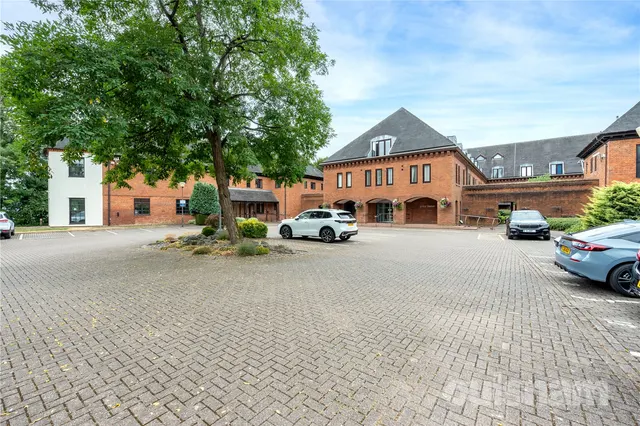 Berrington Close, Ipsley, B98, photo 1