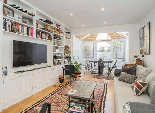Photo 2 — Ives Street, Chelsea, SW3