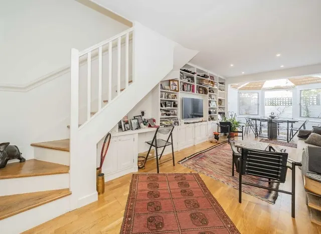 Photo 3 — Ives Street, Chelsea, SW3
