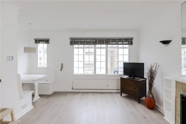 Connaught Close, London, W2, photo 2