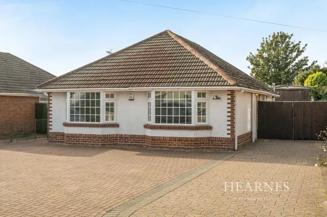 Kinson Road, BH10, photo 1