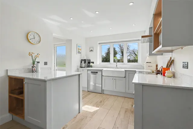St. Andrews Close, Yarnscombe, EX31, photo 3