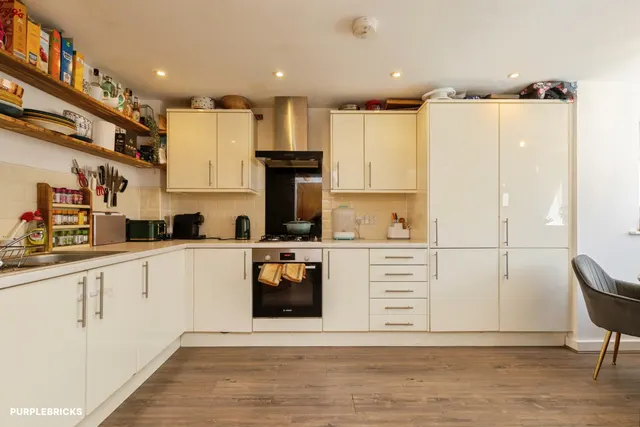 Grove Park Gardens, Bristol, BS16, photo 2