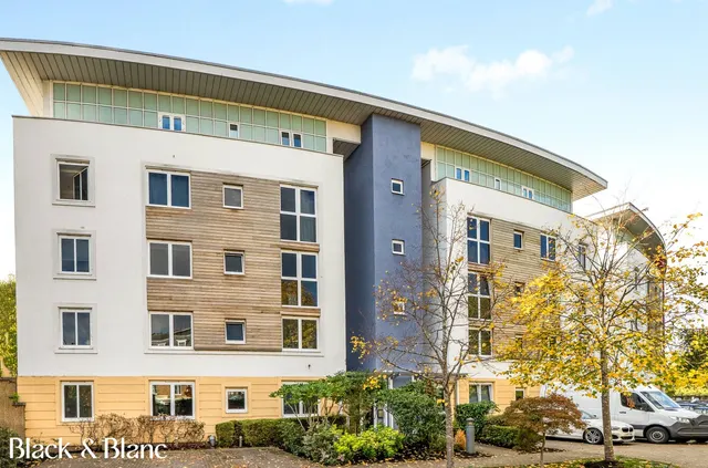 Creswell Drive, Langley Waterside, BR3, photo 1