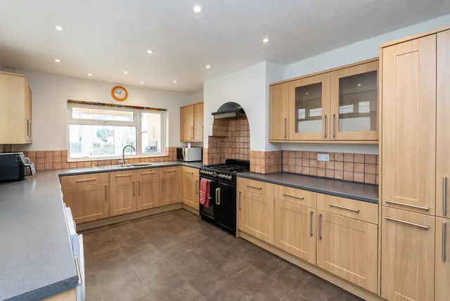 Norfolk Road, Dorking, RH4, photo 3