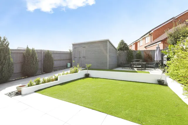 Spitfire Road, Southam, CV47, photo 1