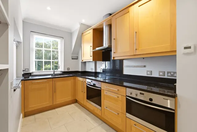 West Common, Harpenden, AL5, photo 2