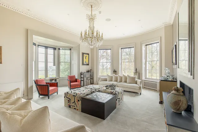 Photo 3 — Wood Hall Estate, Radlett, Hertfordshire