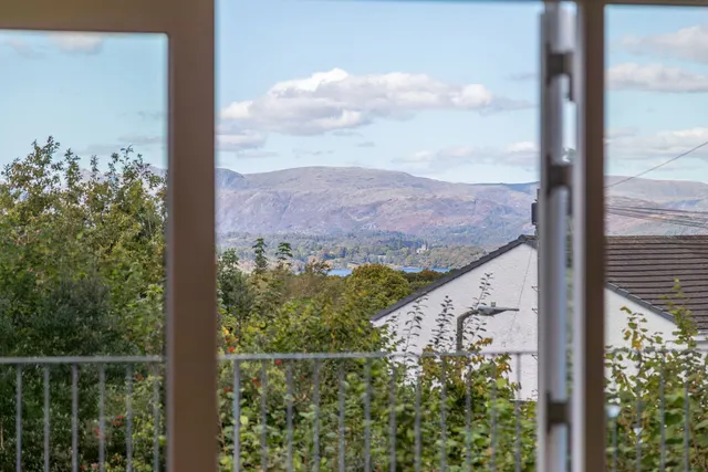 Oak House, Langdale Cresent, LA23, photo 2