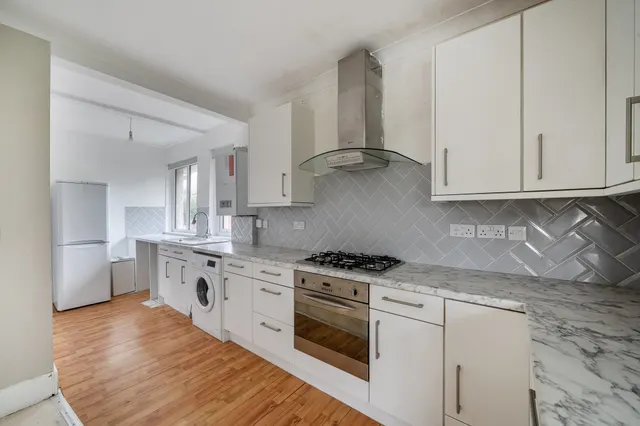 Ringwood Road, Poole, BH14, photo 3