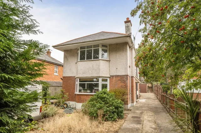 Ringwood Road, Poole, BH14, photo 1