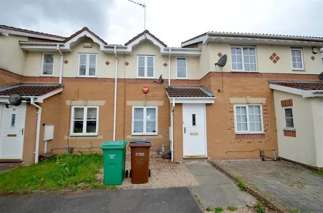 Marham Close, Nottingham, NG2, photo 1