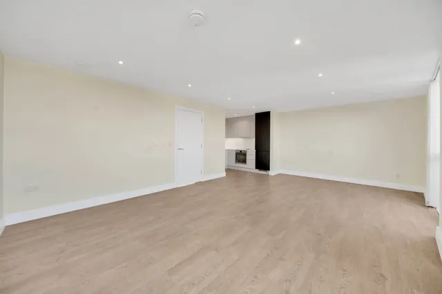 Ruckholt Road, London, E10, photo 3