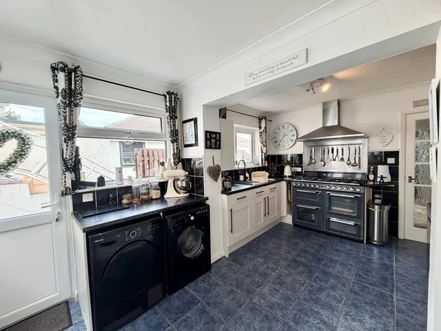 Rossall Drive, Paignton, photo 3