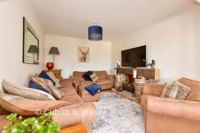 Orchard Close, Fetcham, KT22, photo 3
