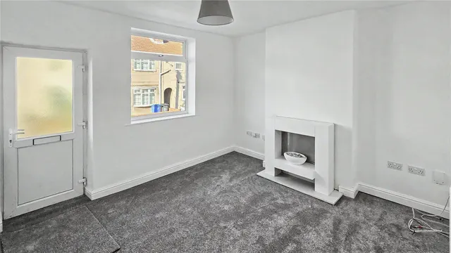 Burnell Street, Brimington, S43, photo 2