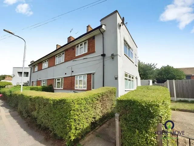 2 bedroom flat — Princess Margaret Avenue, Ramsgate, Kent, CT12