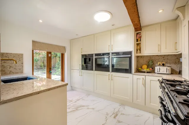 Lodge Road, Knowle, B93, photo 3