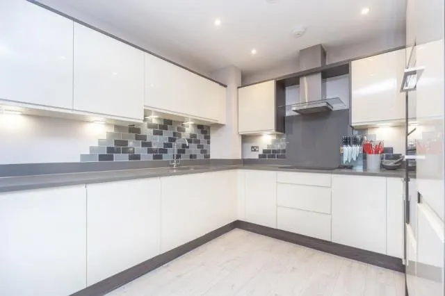 Kings Road, Fleet, GU51, photo 1