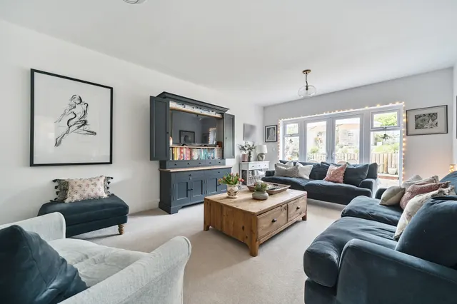Photo 3 — Baker Oats Drive, Farnham, GU10