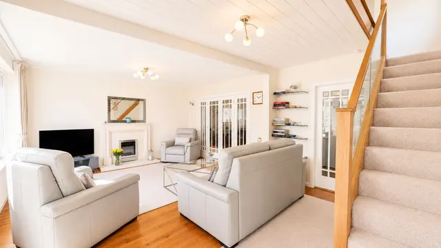 Egerton Road, Hale, WA15, photo 2