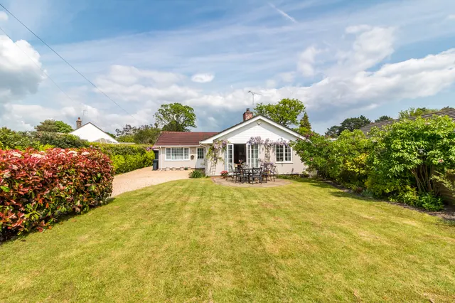 9 Lions Wood, St. Leonards, Ringwood, Ringwood, BH24 2LU, photo 1